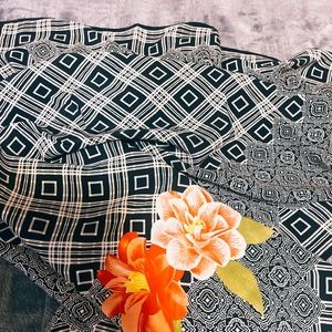 Gianni Versace Women’s Scarf 🧣